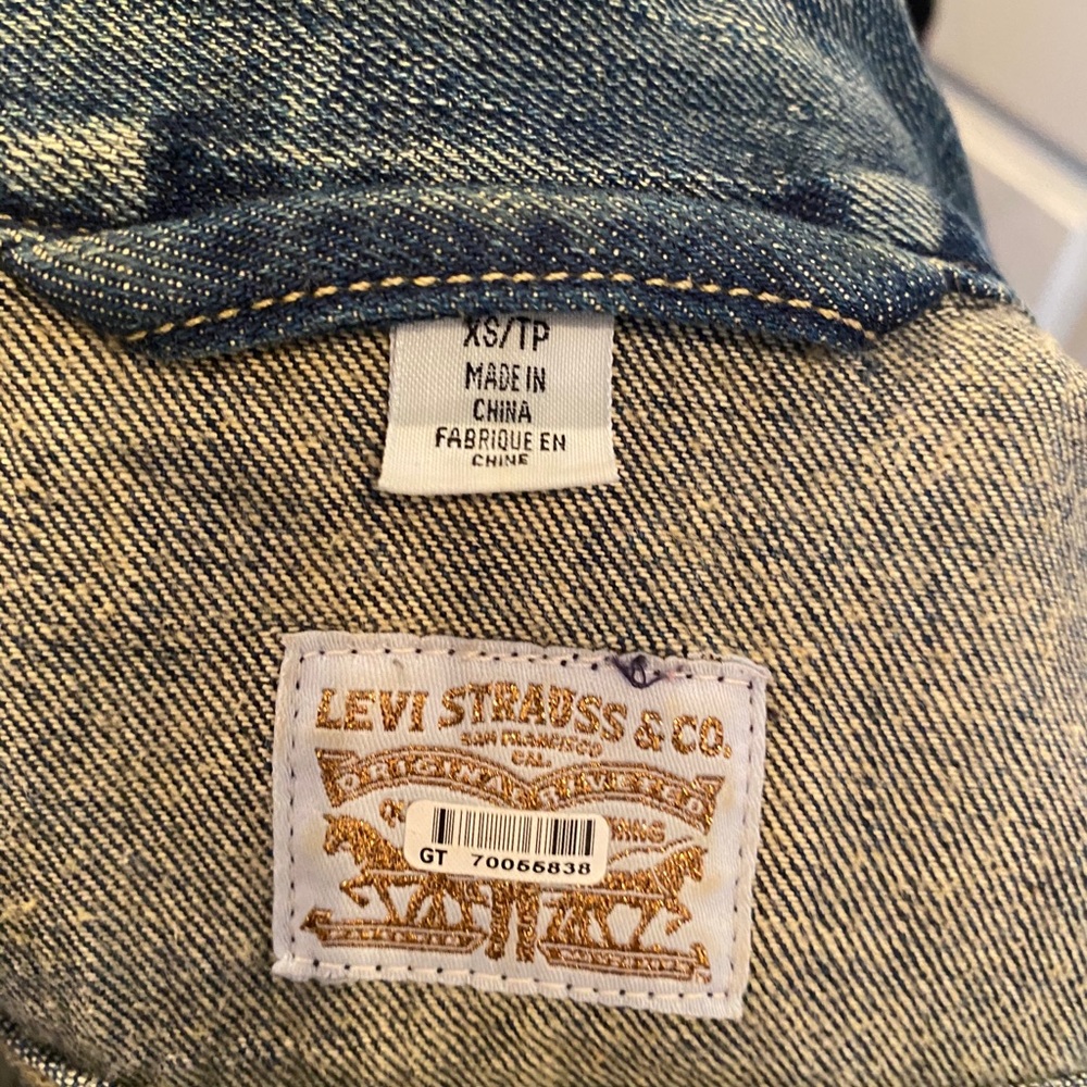 Levi’s Cropped denim jacket - Picture 2 of 4